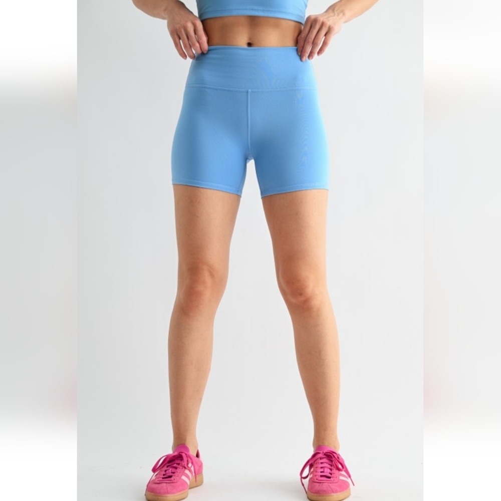 🩵NIP/NWT Mono B "Denim👖 Drift Cloud☁️ Biker Shorts" Baby Blue🩵 Sz Large
